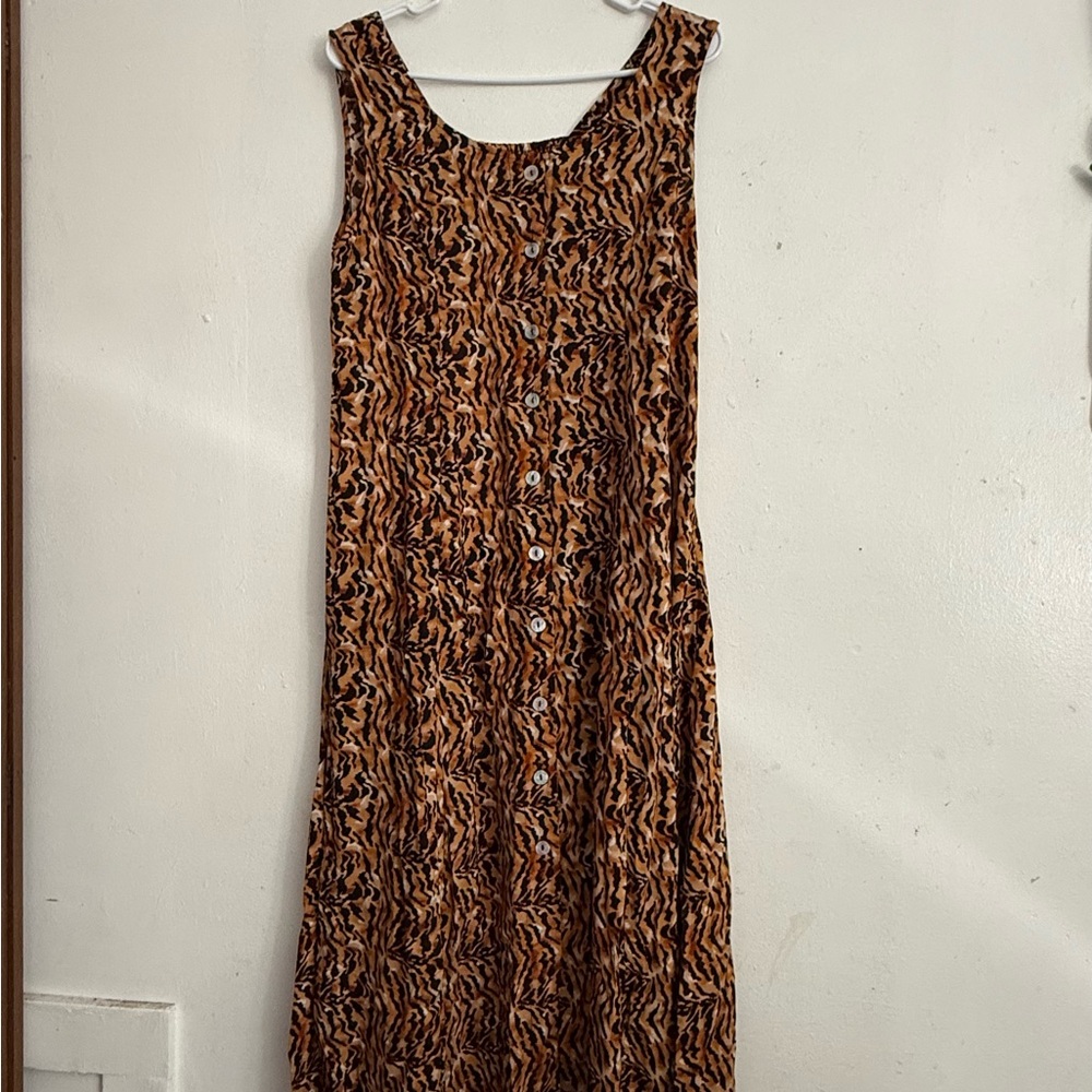 Koret Stylish Animal Print Sleeveless Dress Women’s Size PM Maxi Button‎ Down
